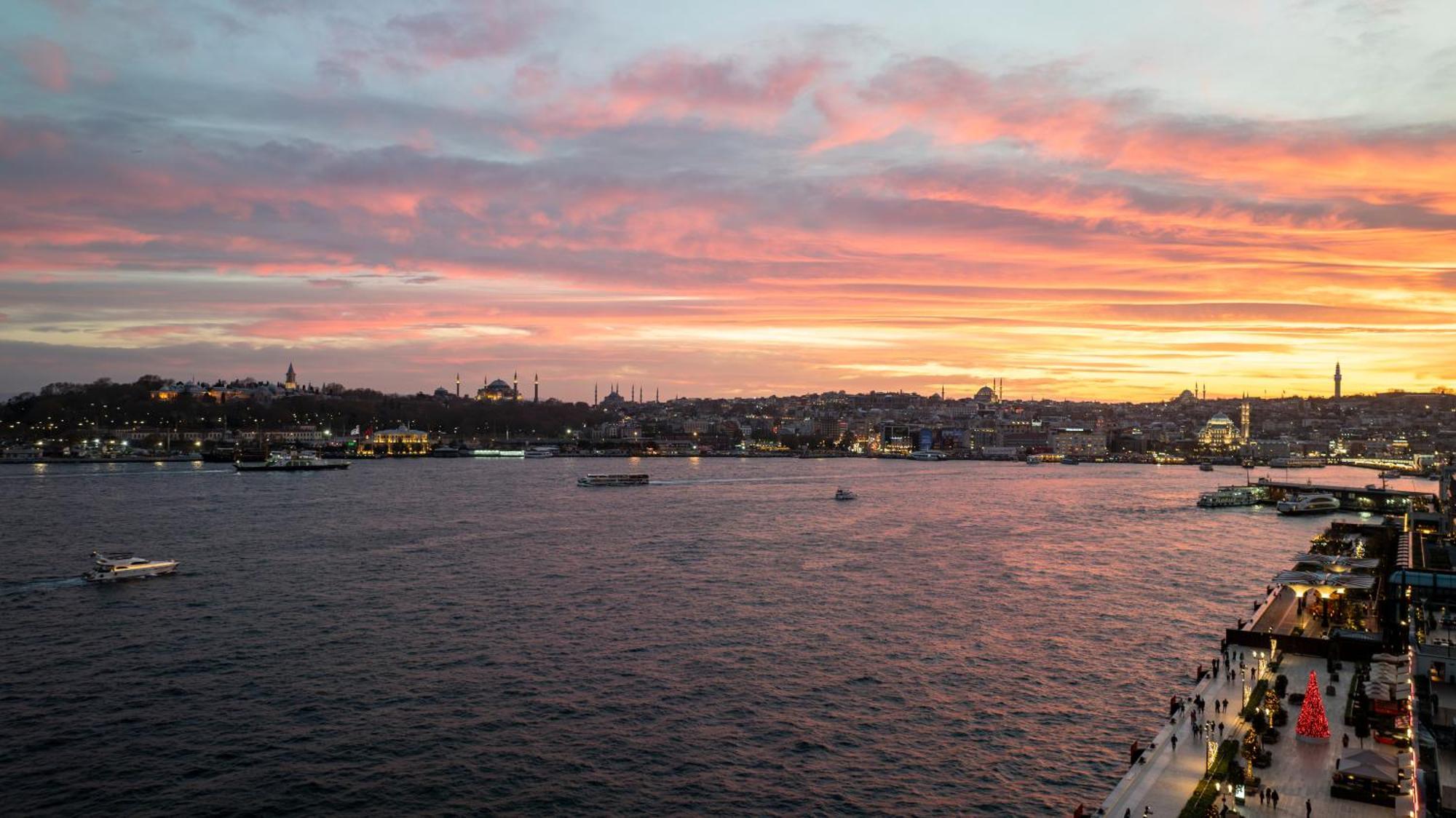 Dream Inn Karakoey Bosphorus Istanbul Exteriör bild