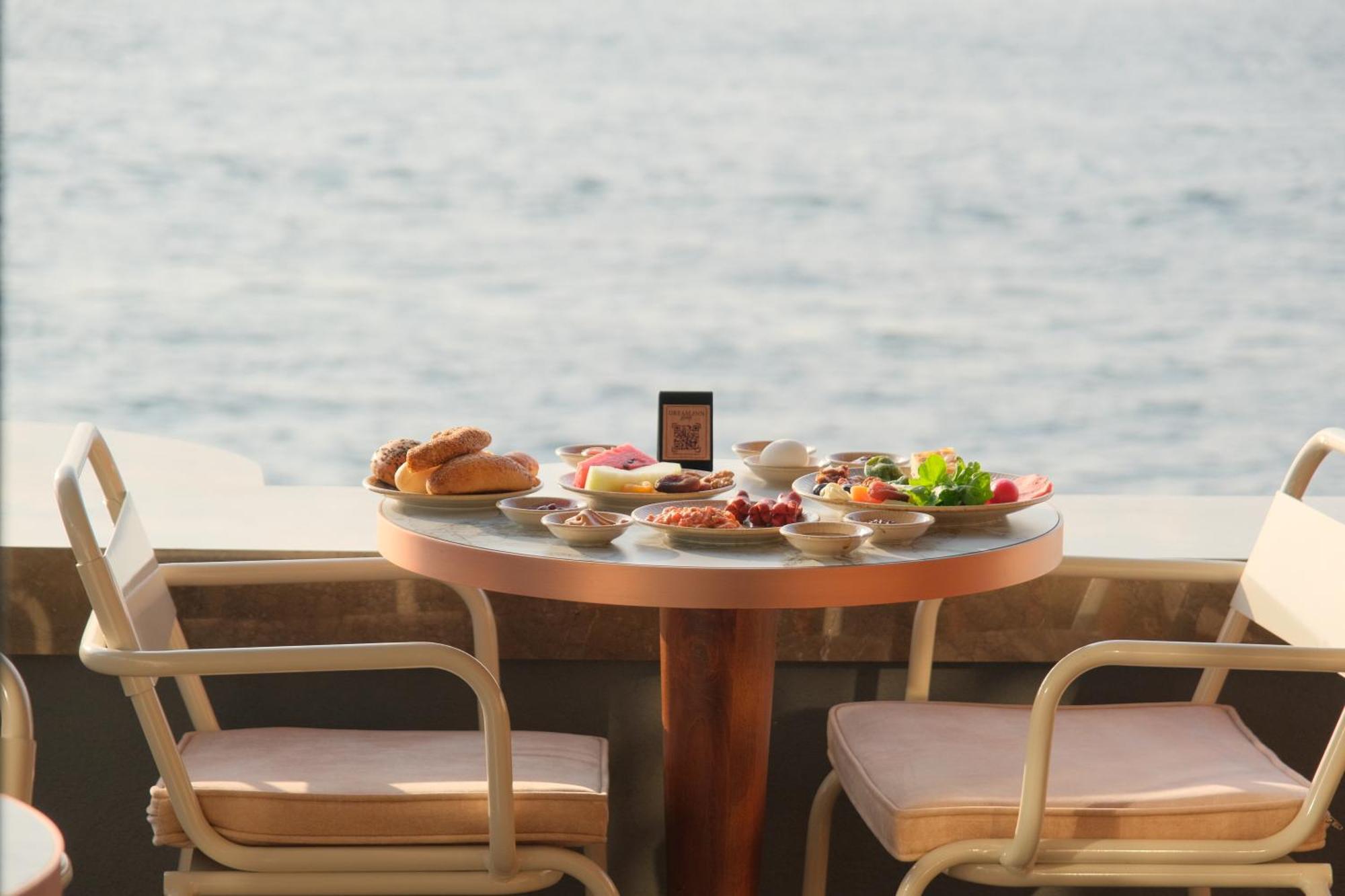 Dream Inn Karakoey Bosphorus Istanbul Exteriör bild